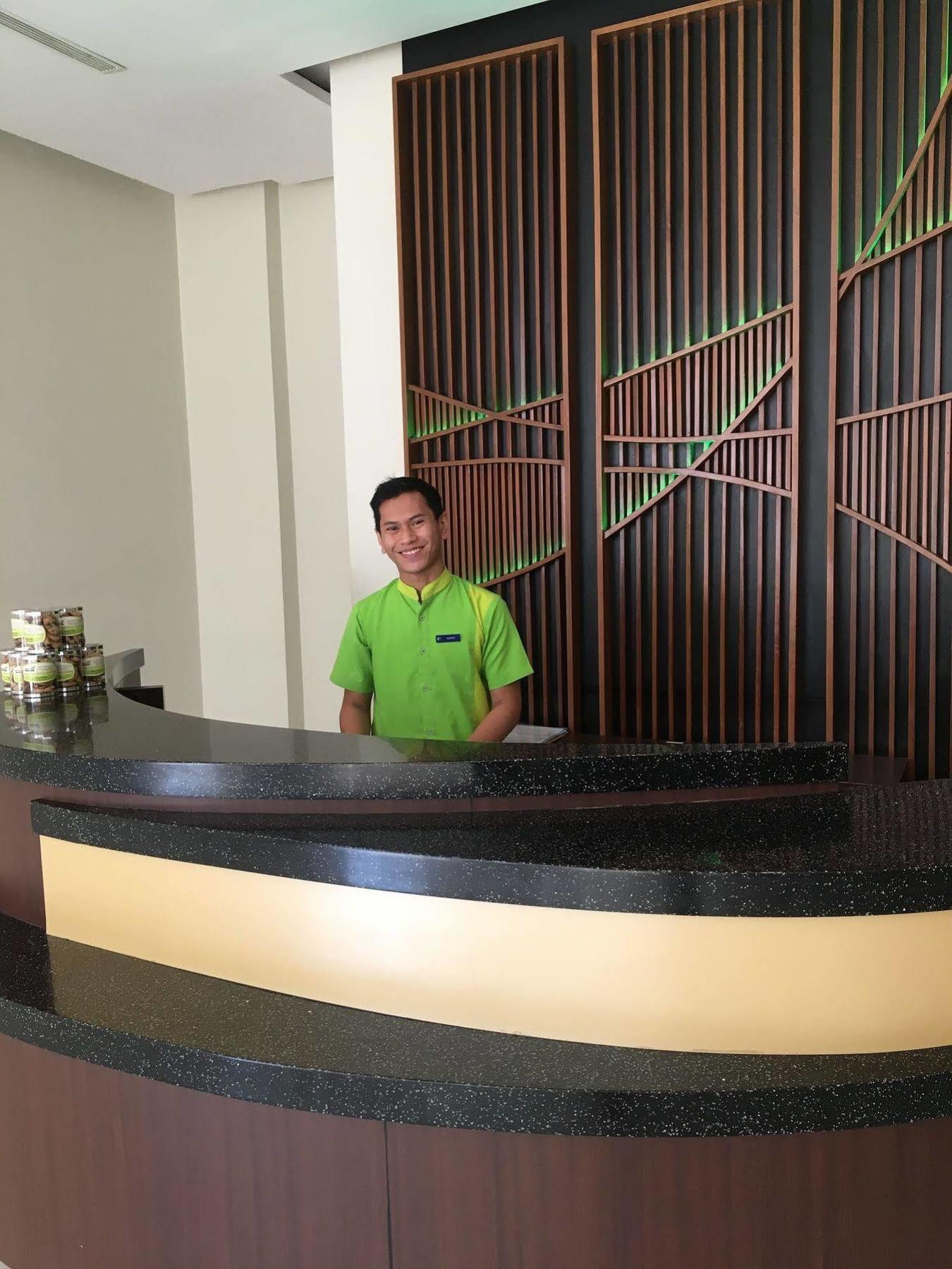 Отель Primebiz Tegal Экстерьер фото